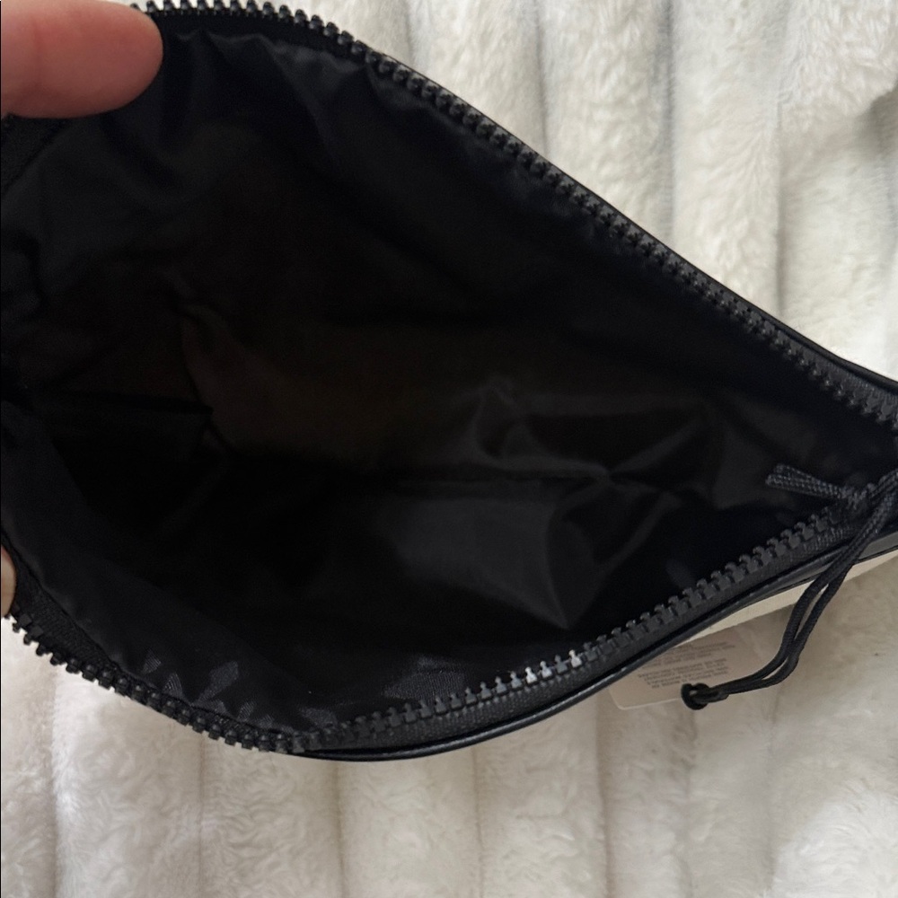 Yves Saint Laurent Black and Cream Cosmetic Bag - Picture 9 of 9